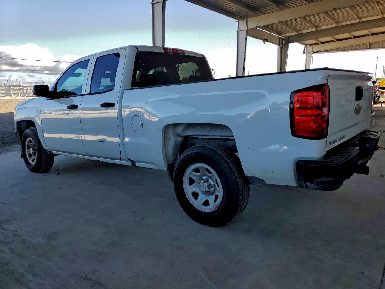 2016 CHEVROLET SILVERADO C1500 photo 2