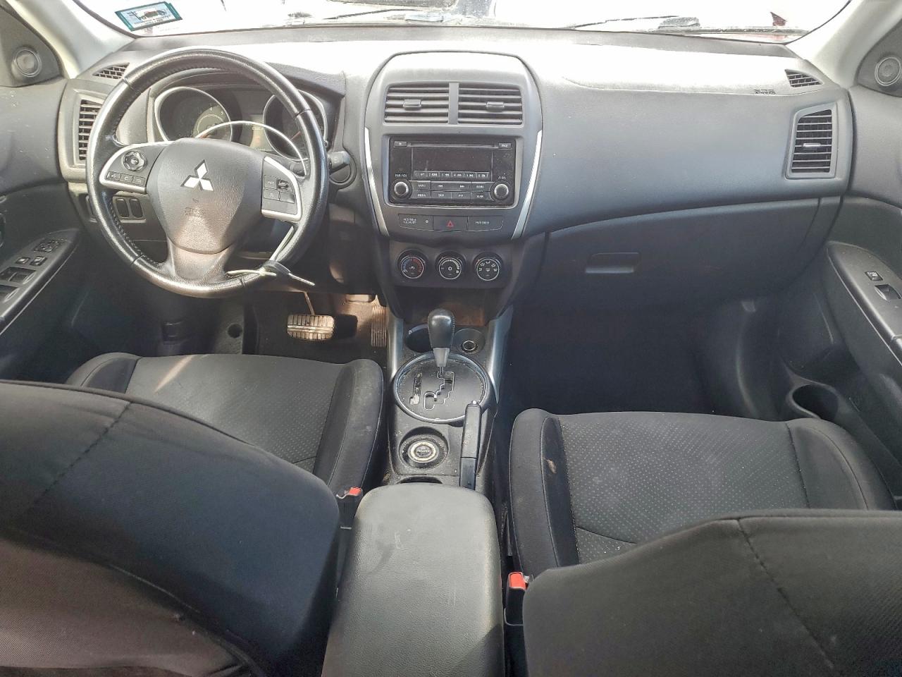 2014 MITSUBISHI OUTLANDER SPORT ES photo 8