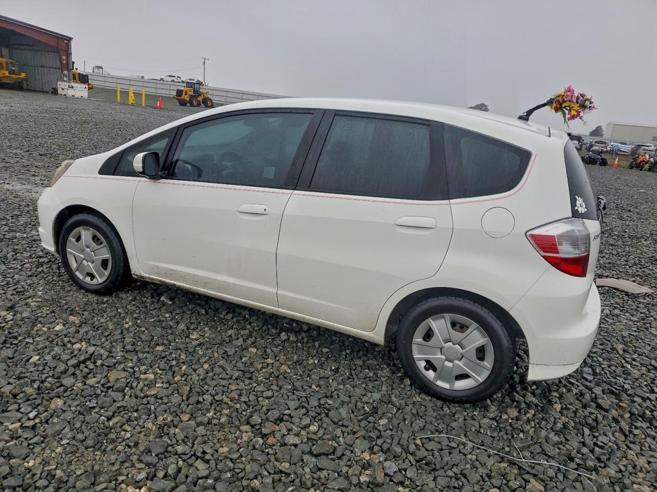 2013 HONDA FIT photo 2
