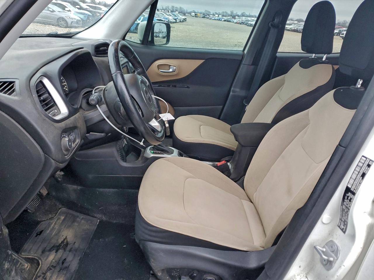 2017 JEEP RENEGADE LATITUDE photo 7