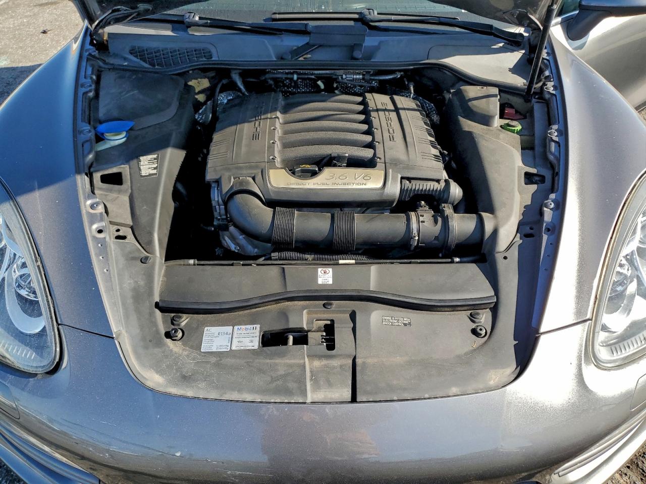 2012 PORSCHE CAYENNE photo 12
