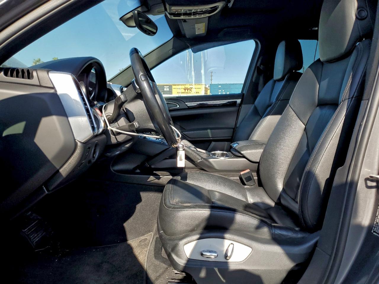 2012 PORSCHE CAYENNE photo 7