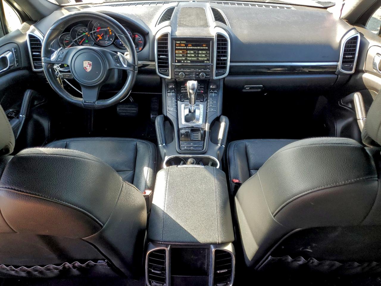 2012 PORSCHE CAYENNE photo 8