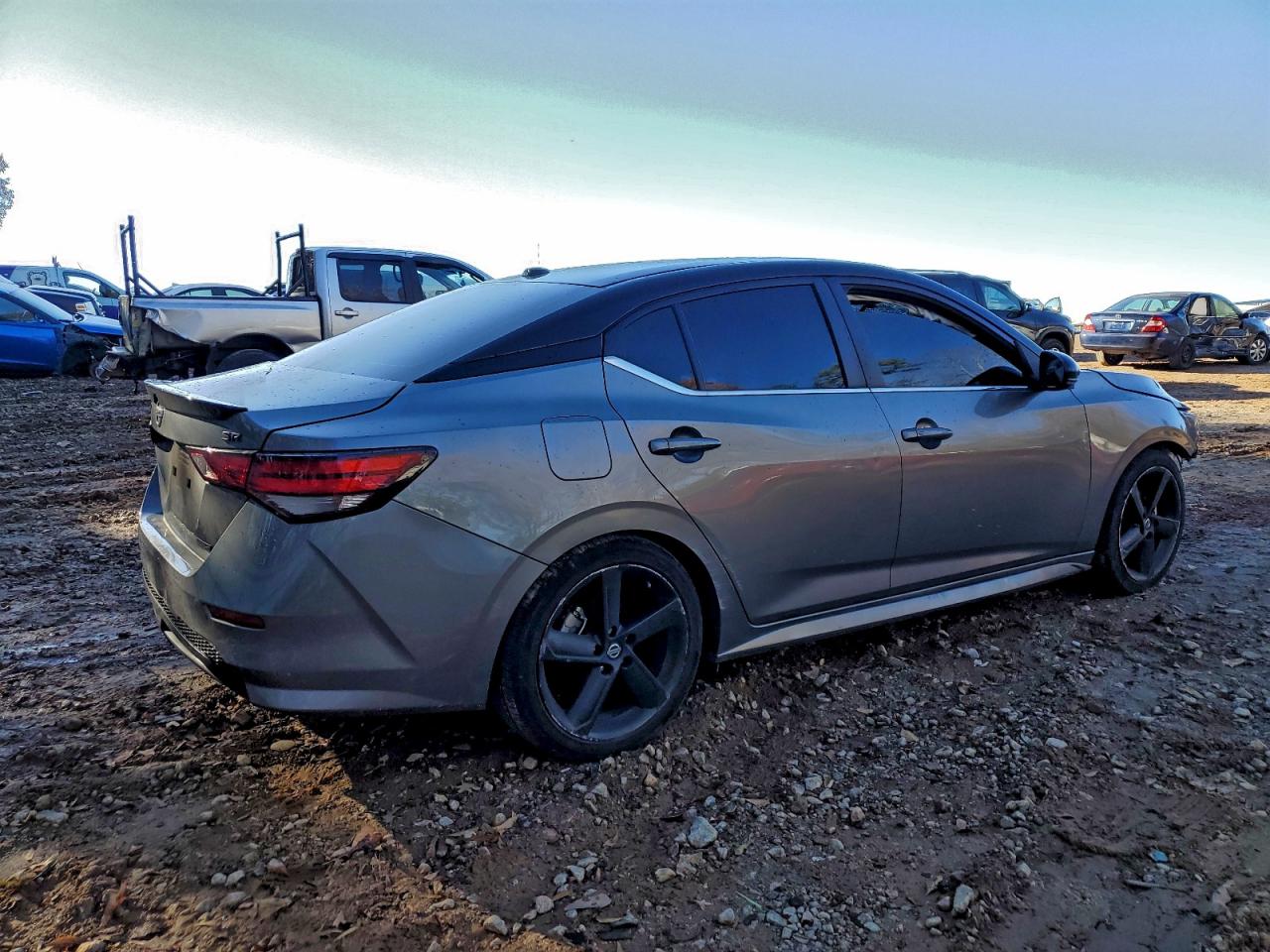 2023 NISSAN SENTRA SR photo 3