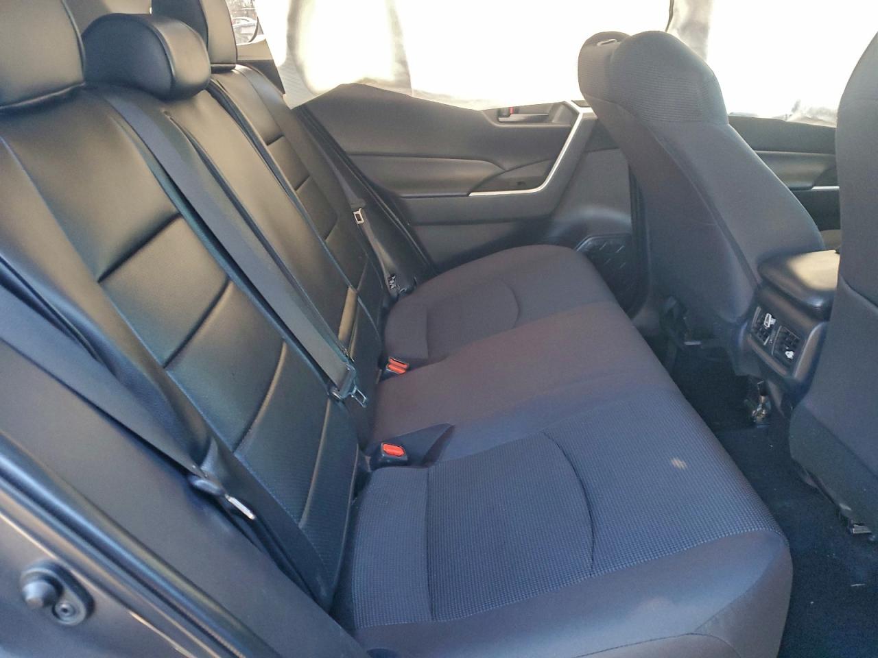 2024 TOYOTA RAV4 LE photo 10