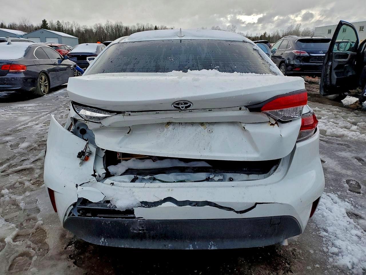 2023 TOYOTA COROLLA LE photo 6