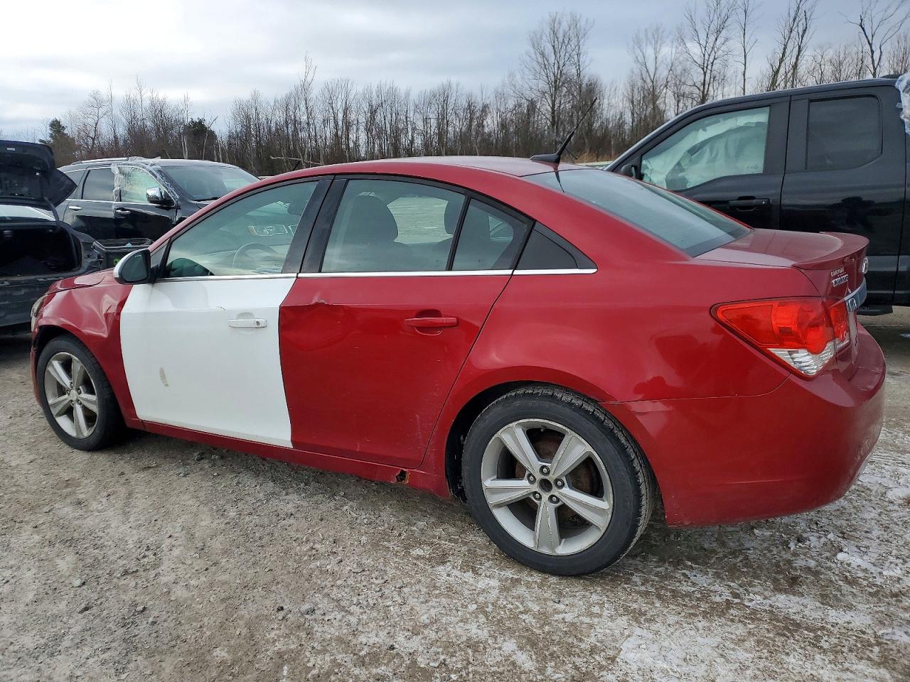 2013 CHEVROLET CRUZE LT photo 2
