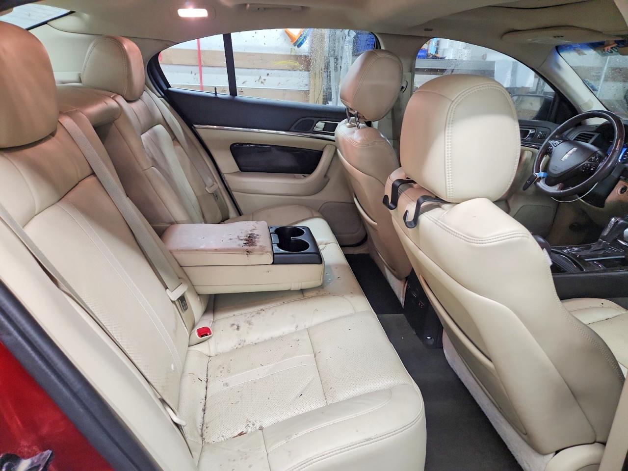 2014 LINCOLN MKS photo 10