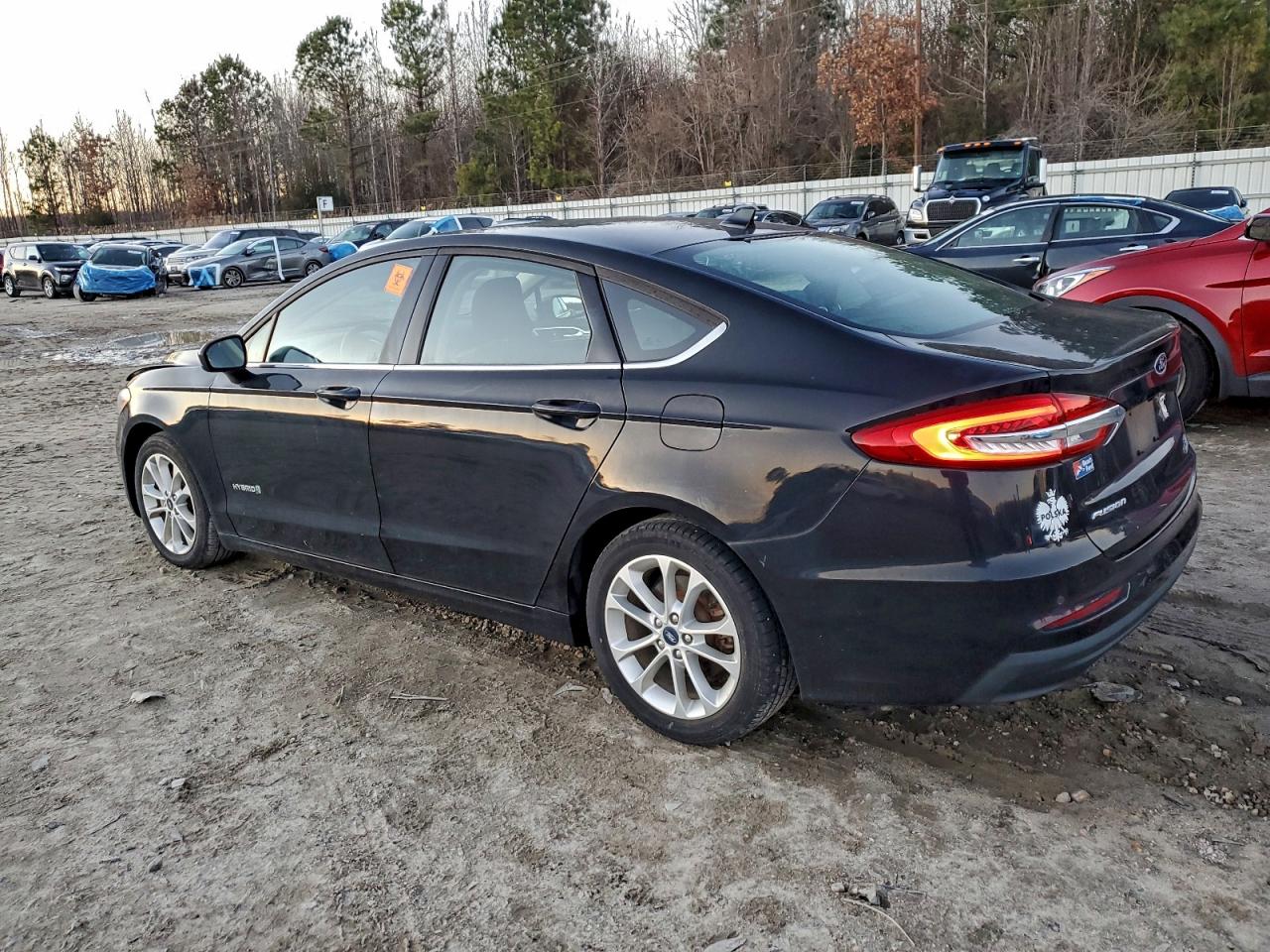 2019 FORD FUSION SE photo 2