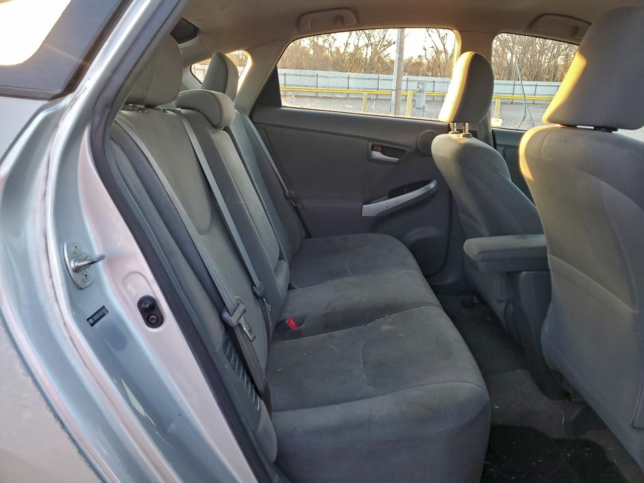 2010 TOYOTA PRIUS photo 10