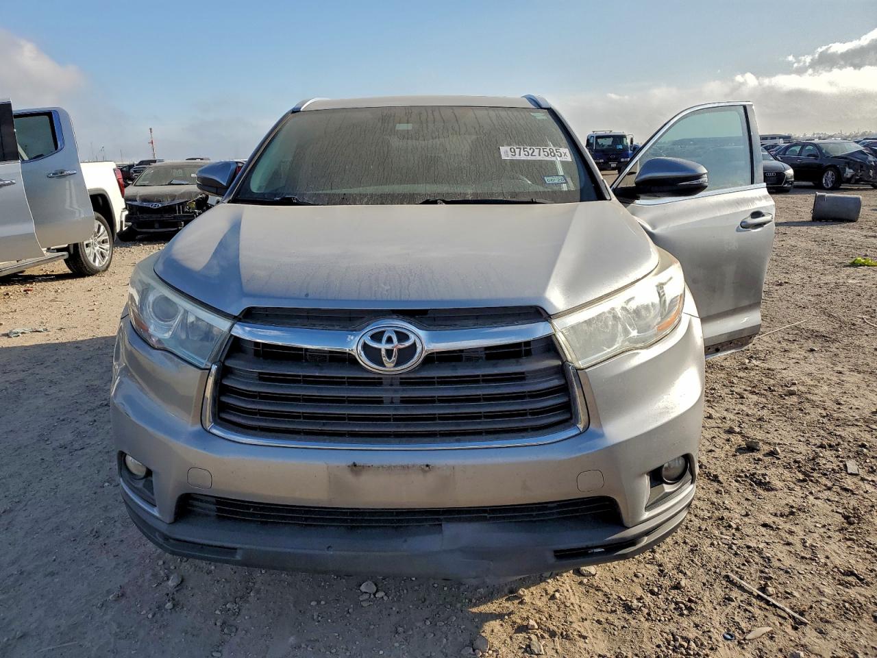 2016 TOYOTA HIGHLANDER XLE photo 5