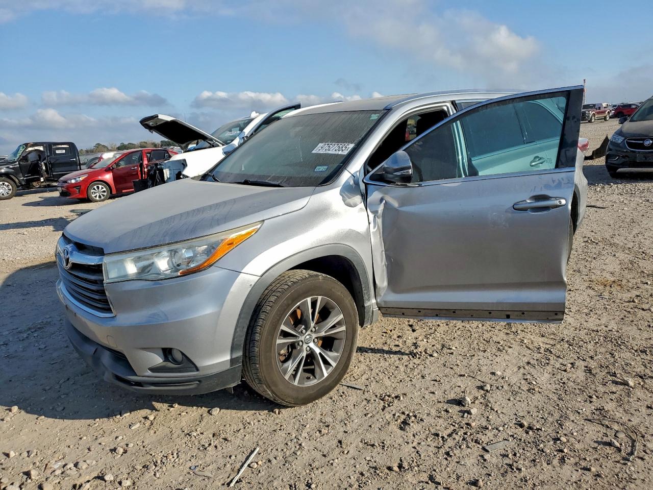 2016 TOYOTA HIGHLANDER