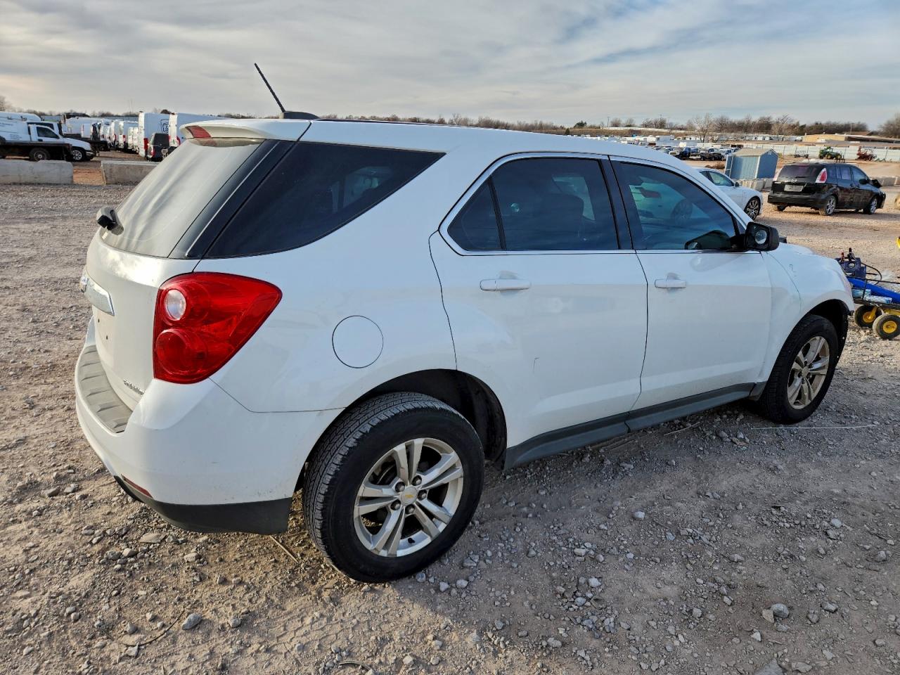 2015 CHEVROLET EQUINOX LS photo 3