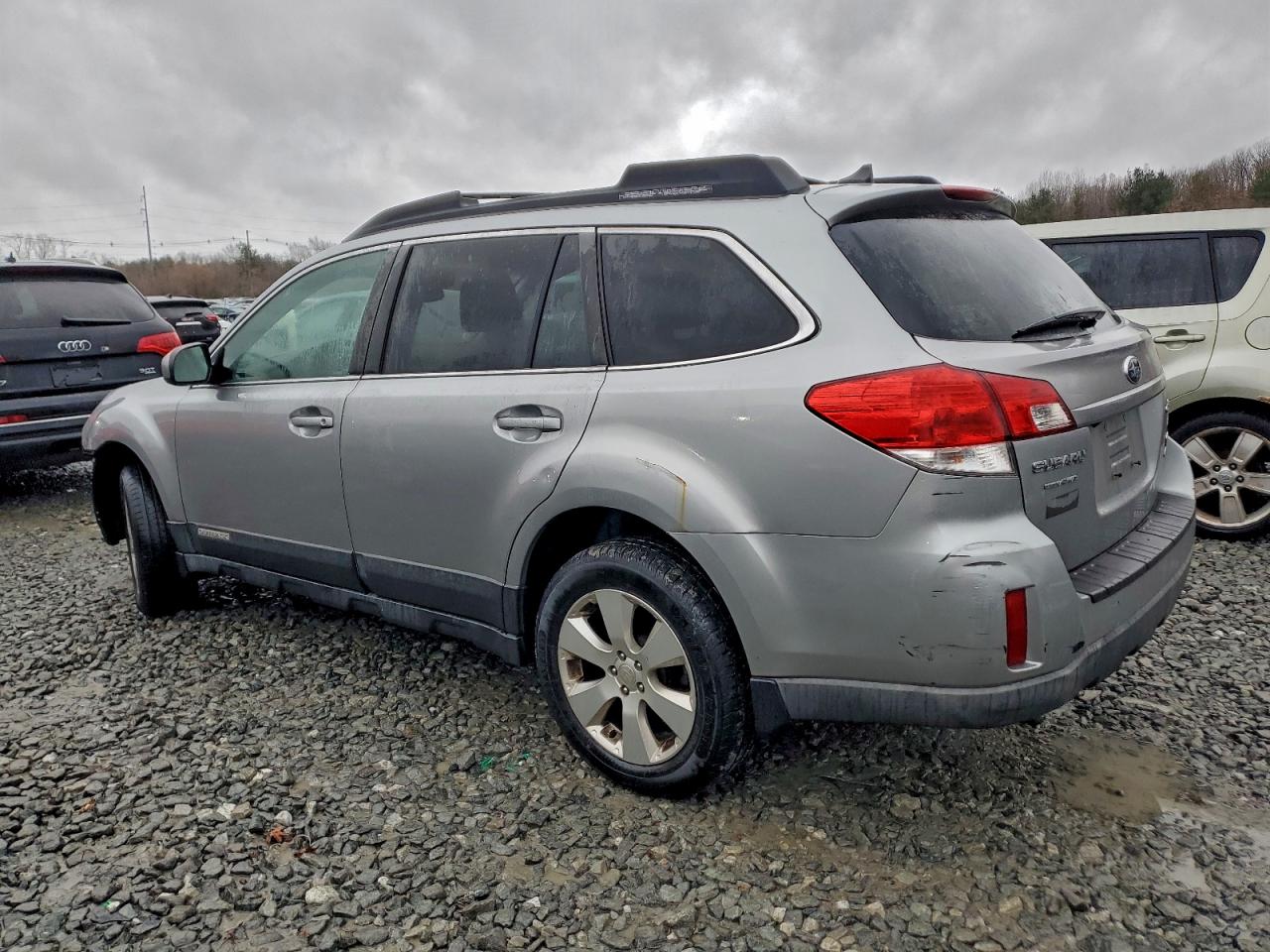 2011 SUBARU OUTBACK 2.5I LIMITED photo 2