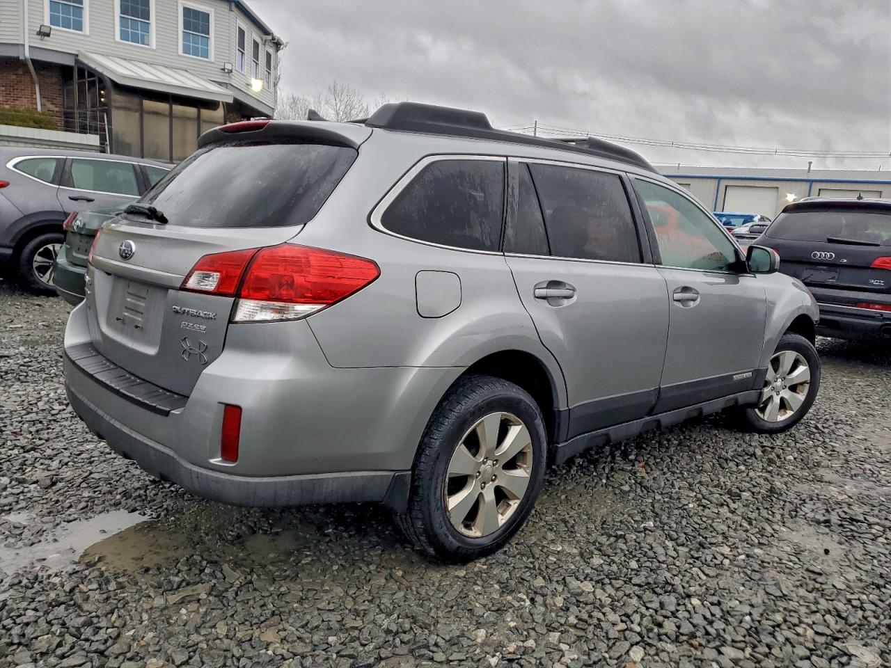2011 SUBARU OUTBACK 2.5I LIMITED photo 3