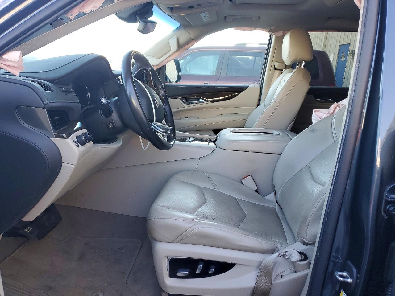 2019 CADILLAC ESCALADE LUXURY photo 7
