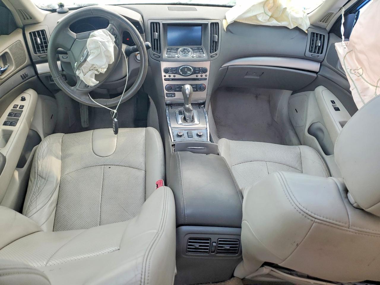 2013 INFINITI G37 photo 8