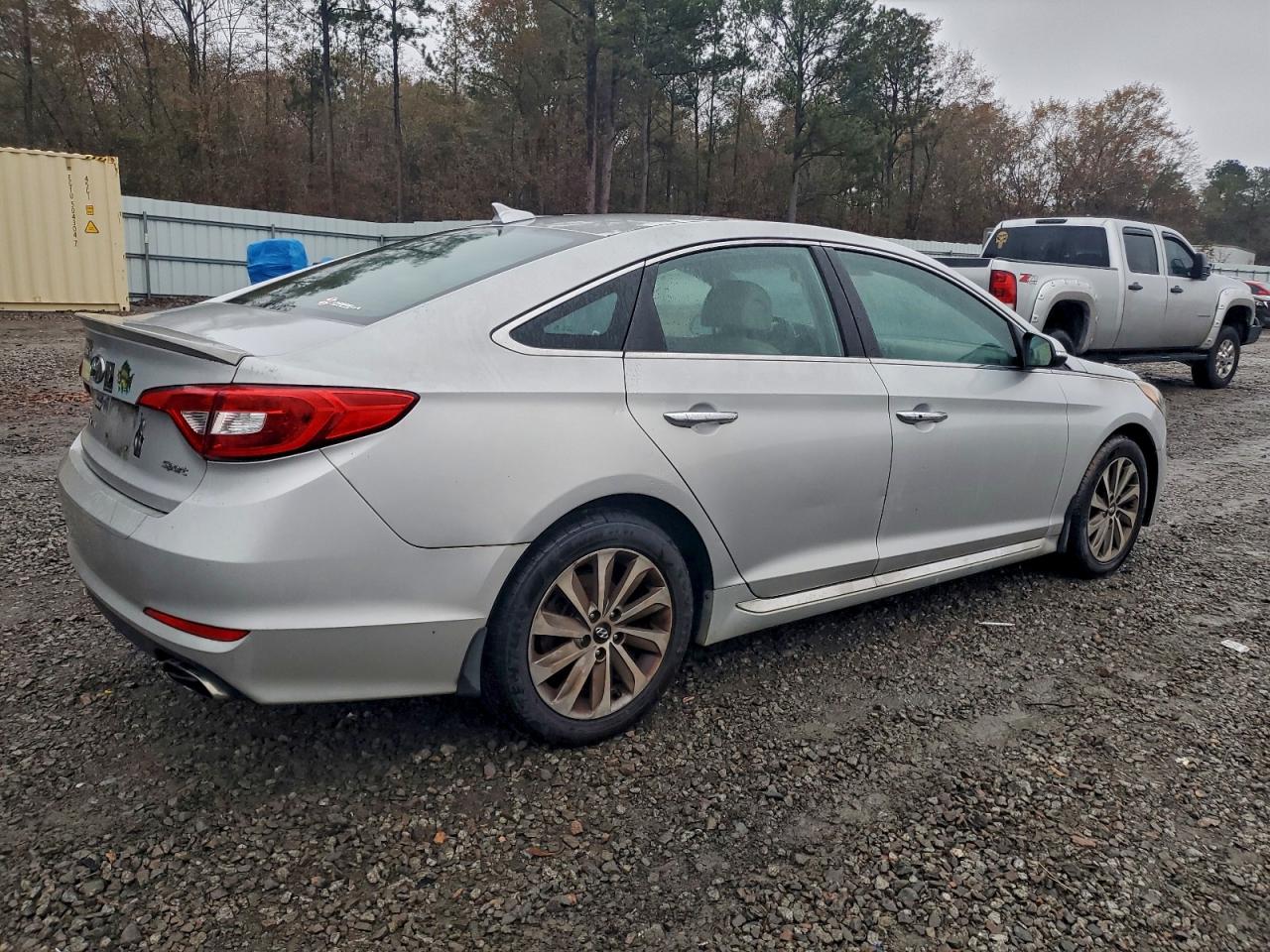 2015 HYUNDAI SONATA SPORT photo 3