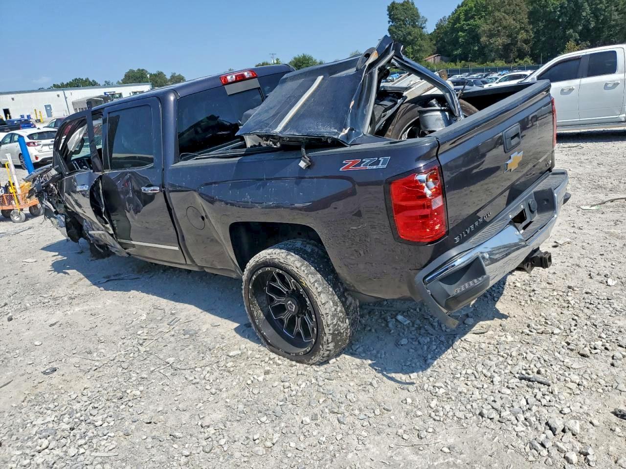 2015 CHEVROLET SILVERADO K2500 HEAVY DUTY LTZ photo 2