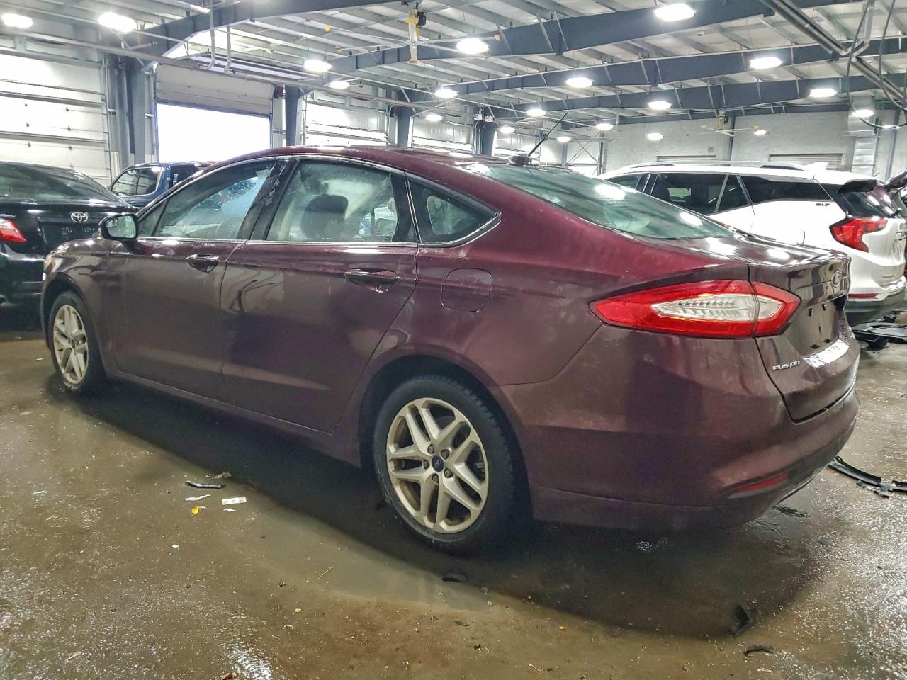 2013 FORD FUSION SE photo 2