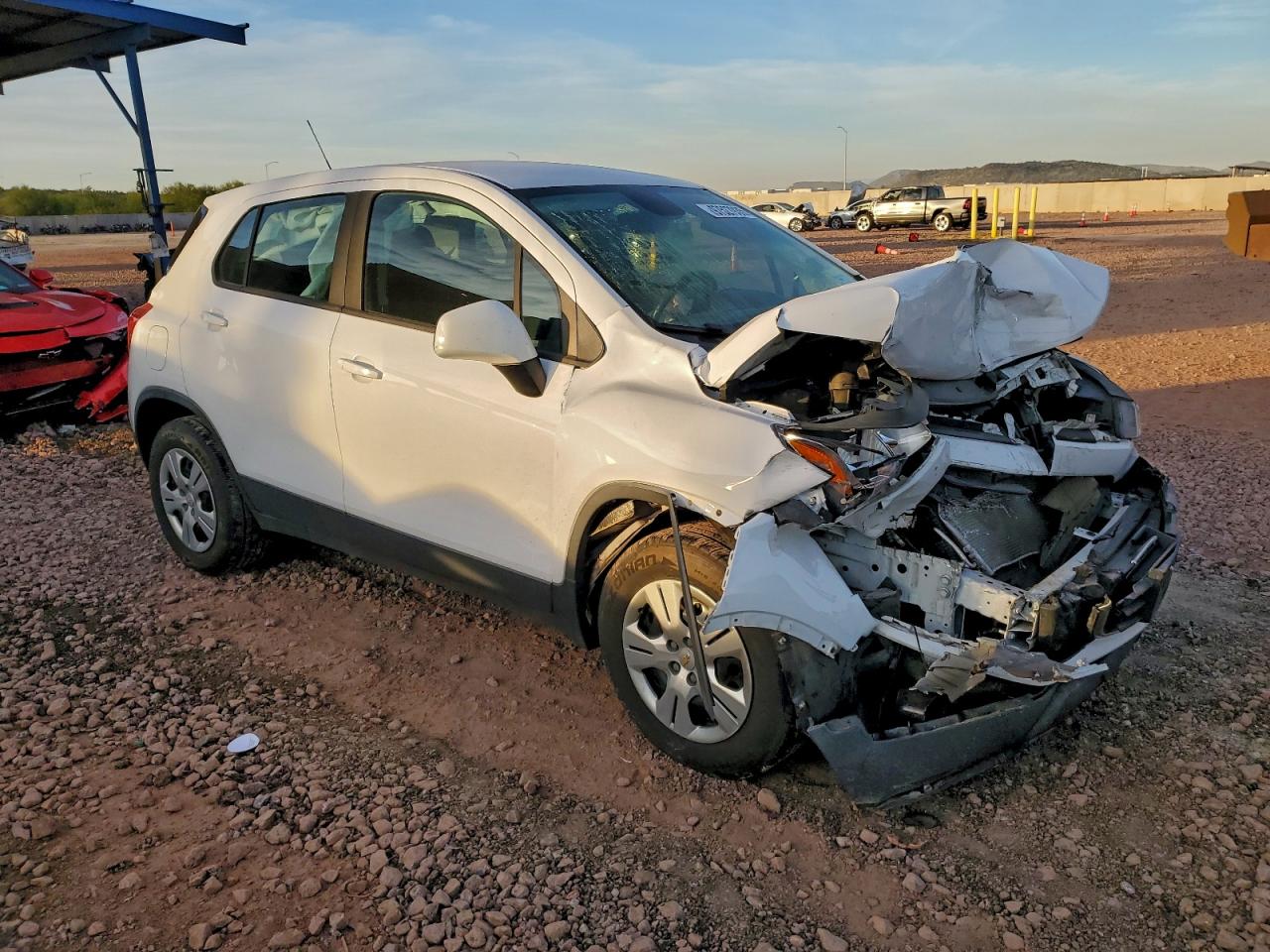 2017 CHEVROLET TRAX LS photo 4