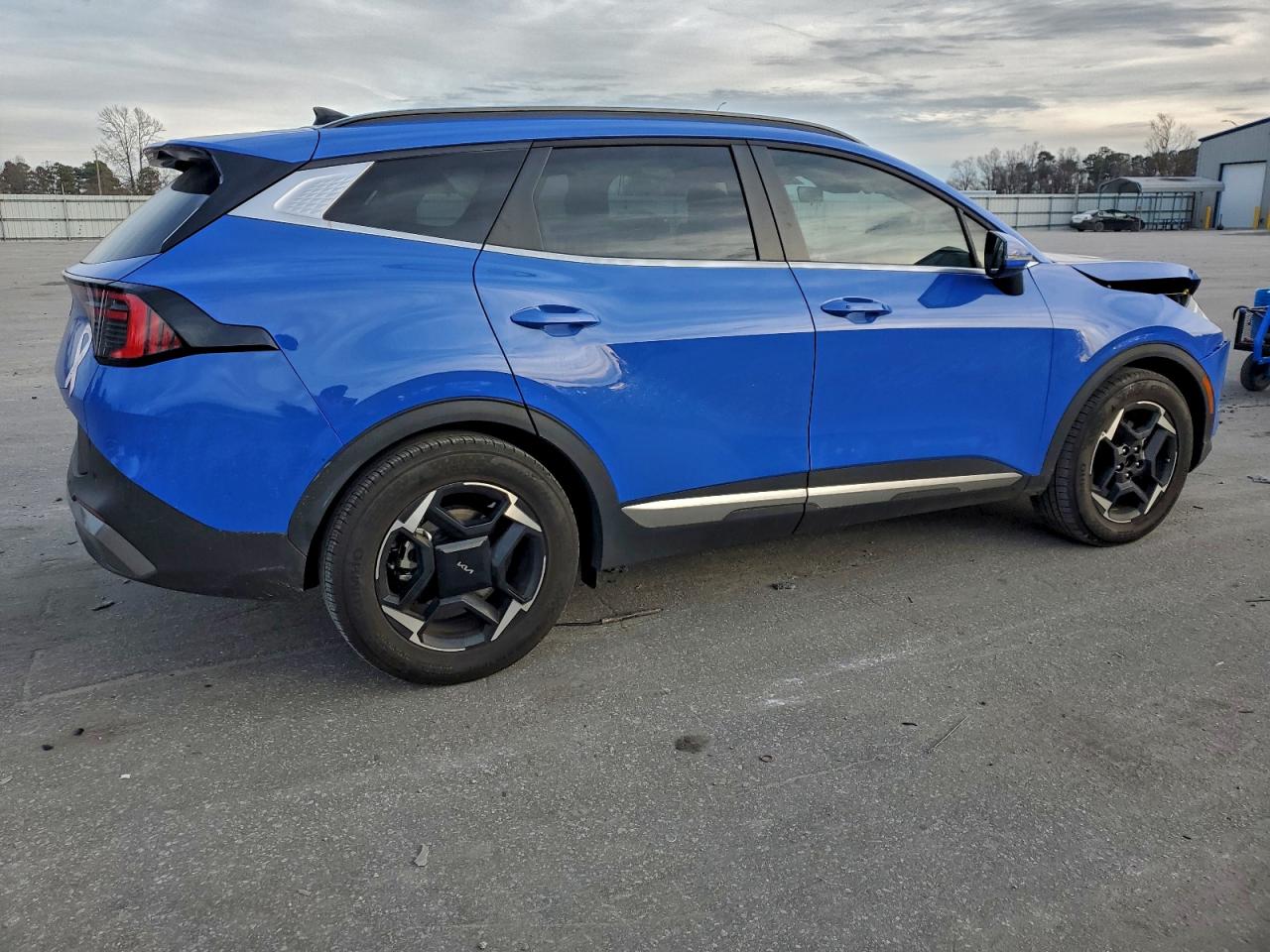 2026 KIA SPORTAGE EX photo 3