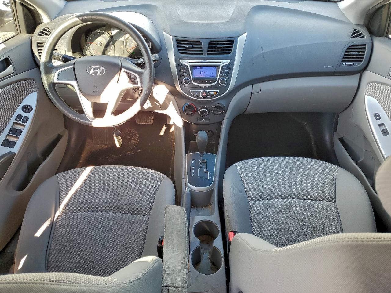 2012 HYUNDAI ACCENT GLS photo 8