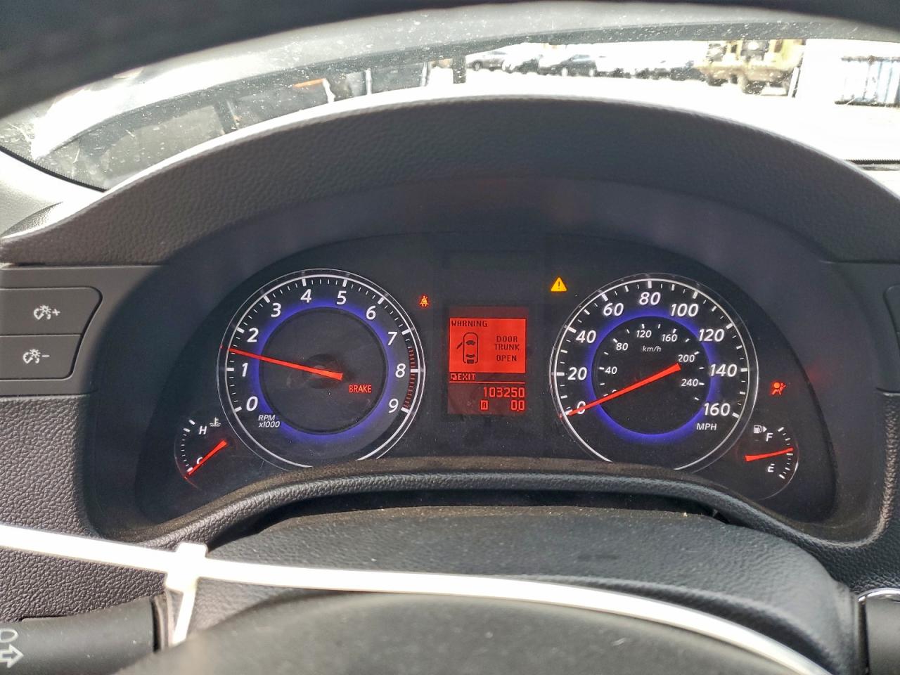 2009 INFINITI G37 BASE photo 17