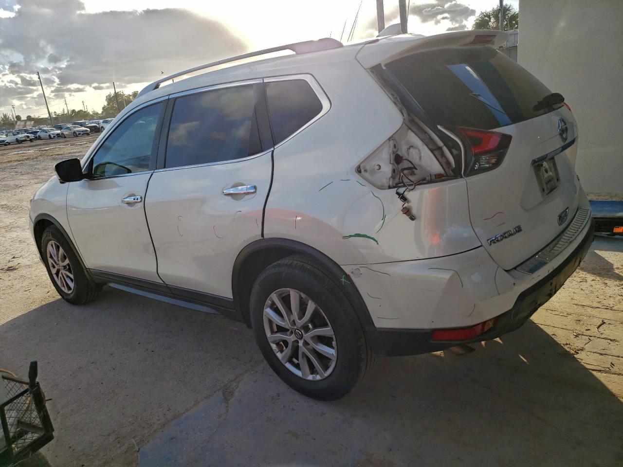2017 NISSAN ROGUE S photo 2