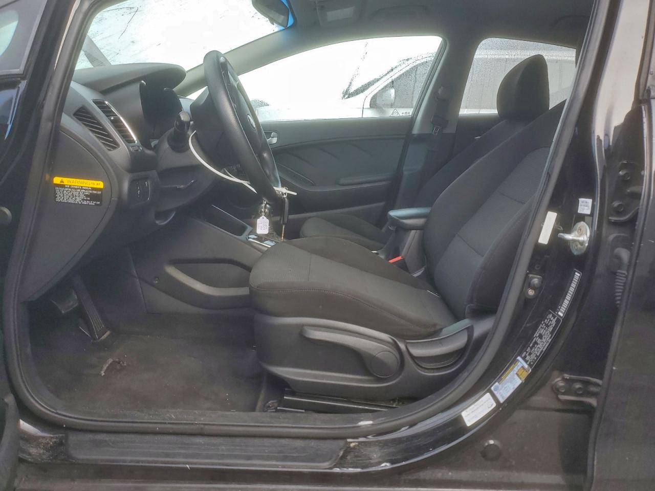 2017 KIA FORTE LX photo 13