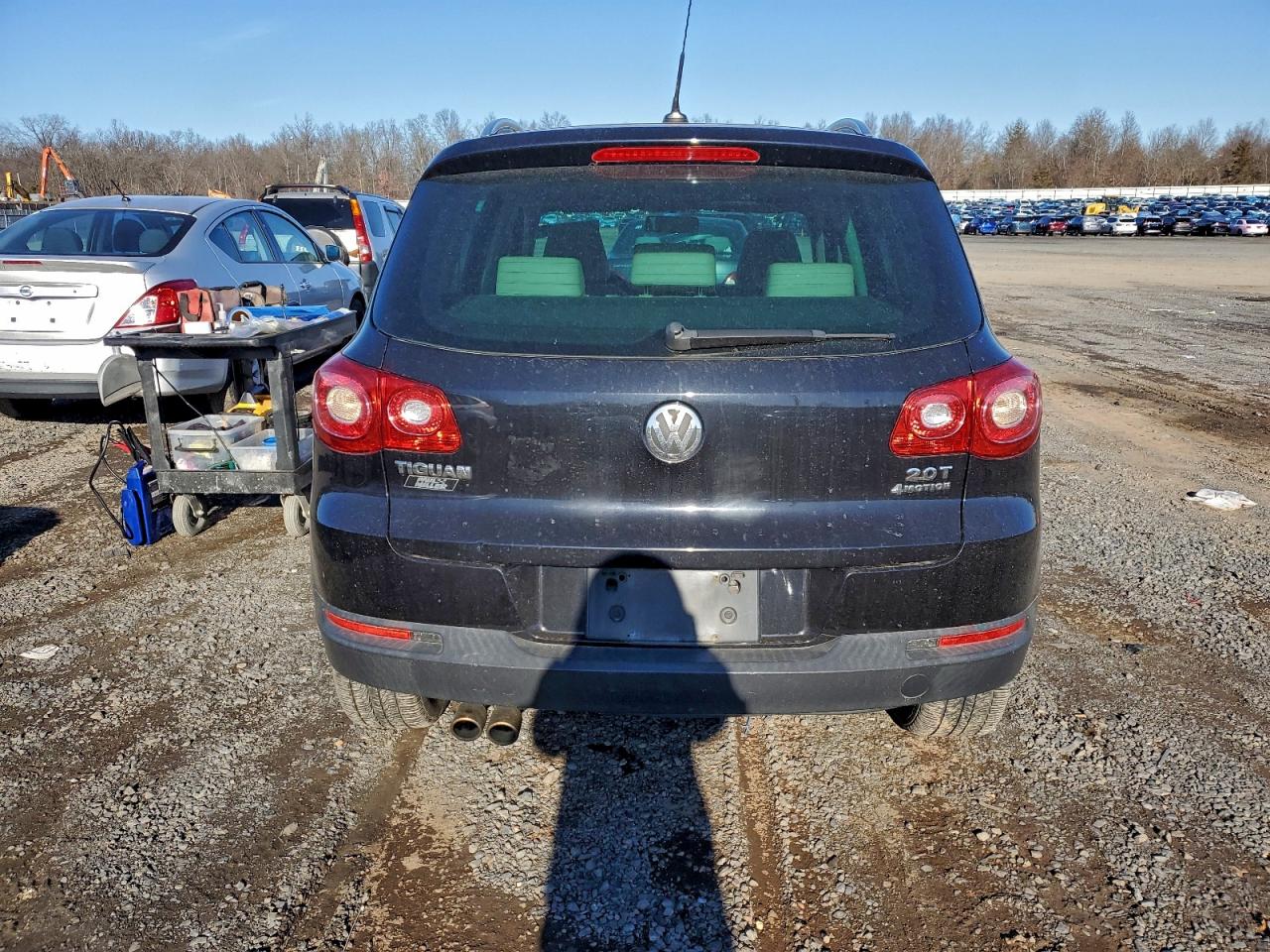 2011 VOLKSWAGEN TIGUAN photo 6
