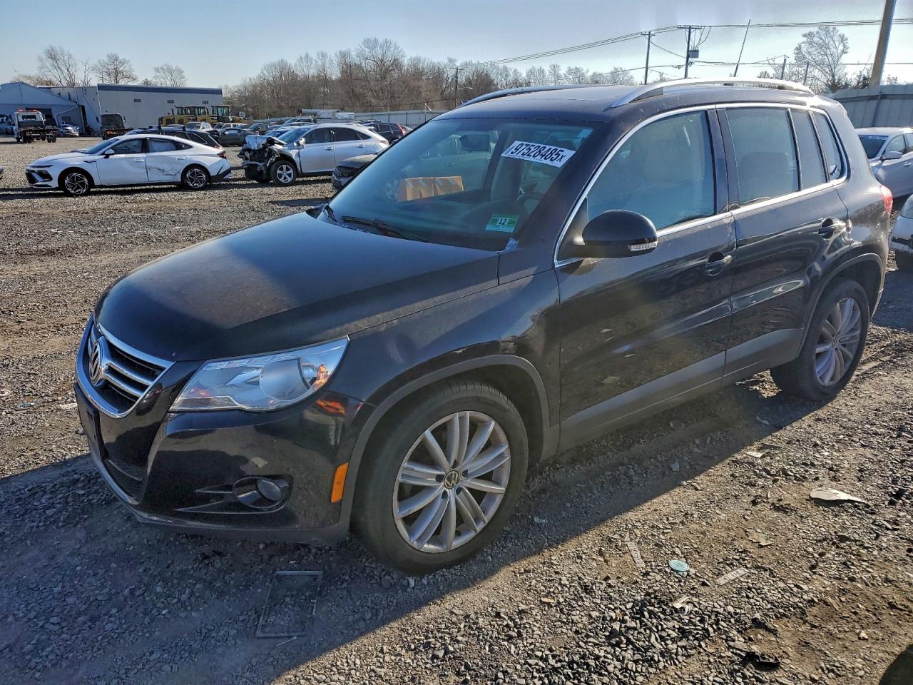 2011 VOLKSWAGEN TIGUAN