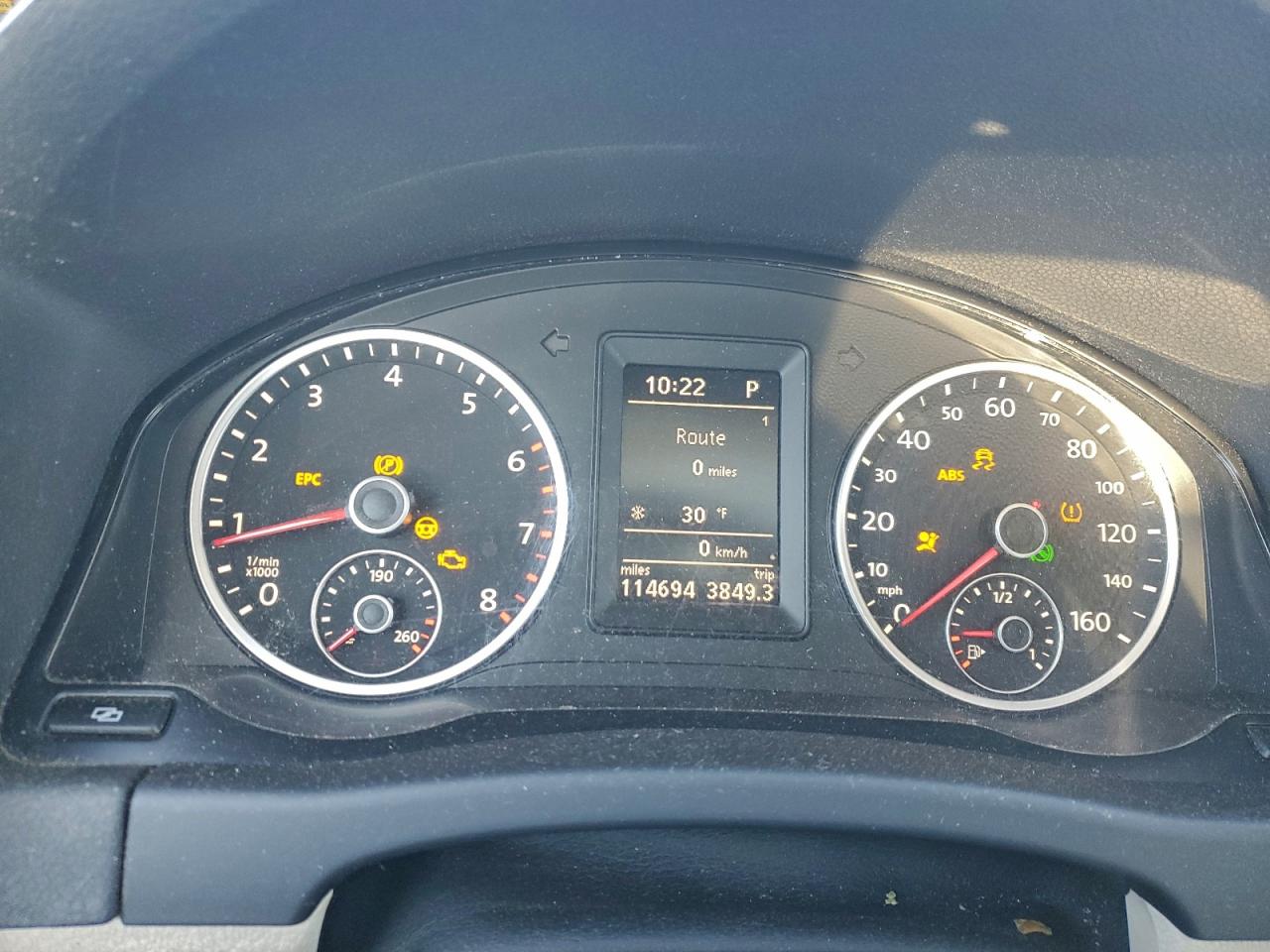 2011 VOLKSWAGEN TIGUAN photo 9