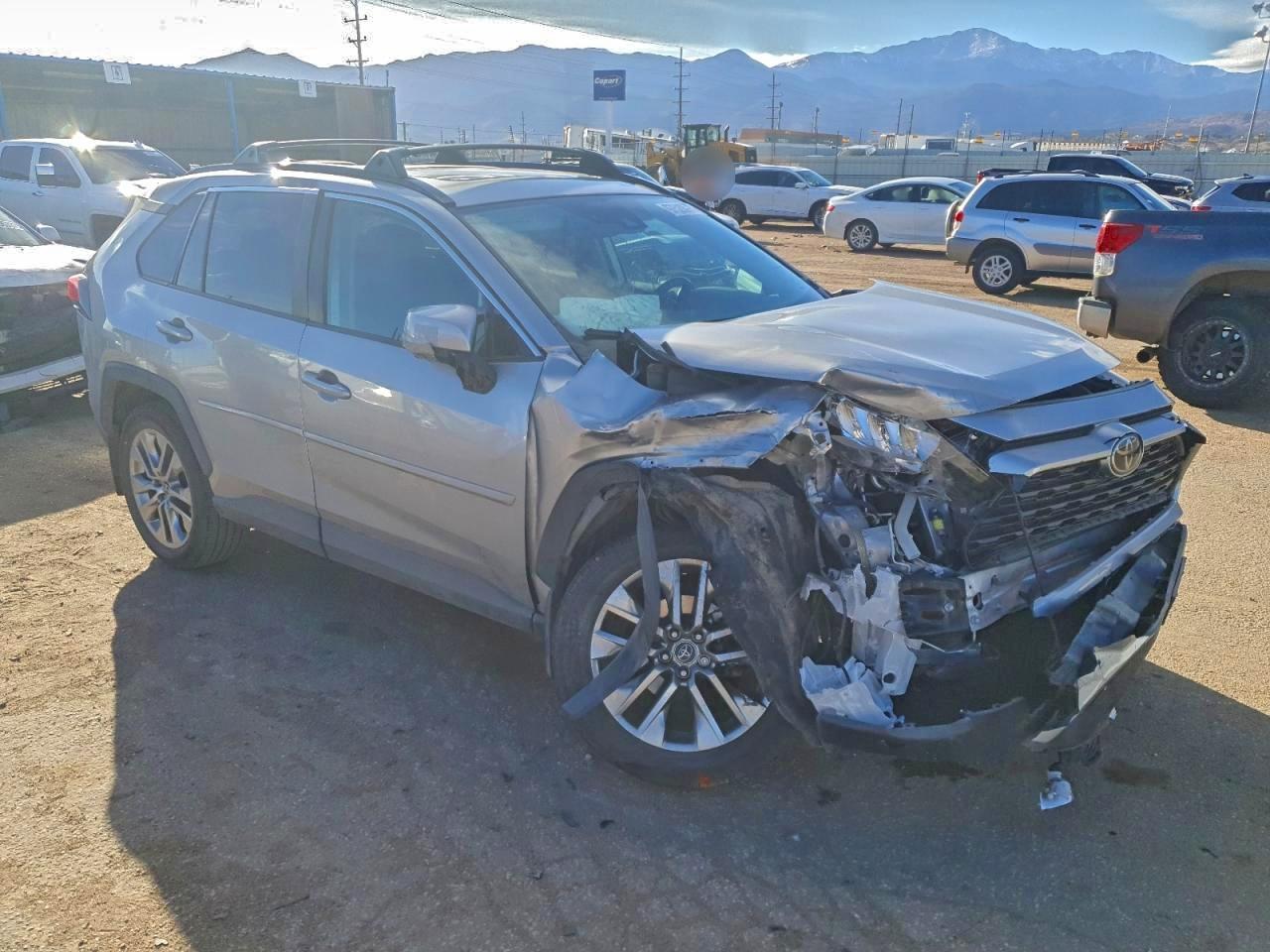 2019 TOYOTA RAV4 XLE PREMIUM photo 7