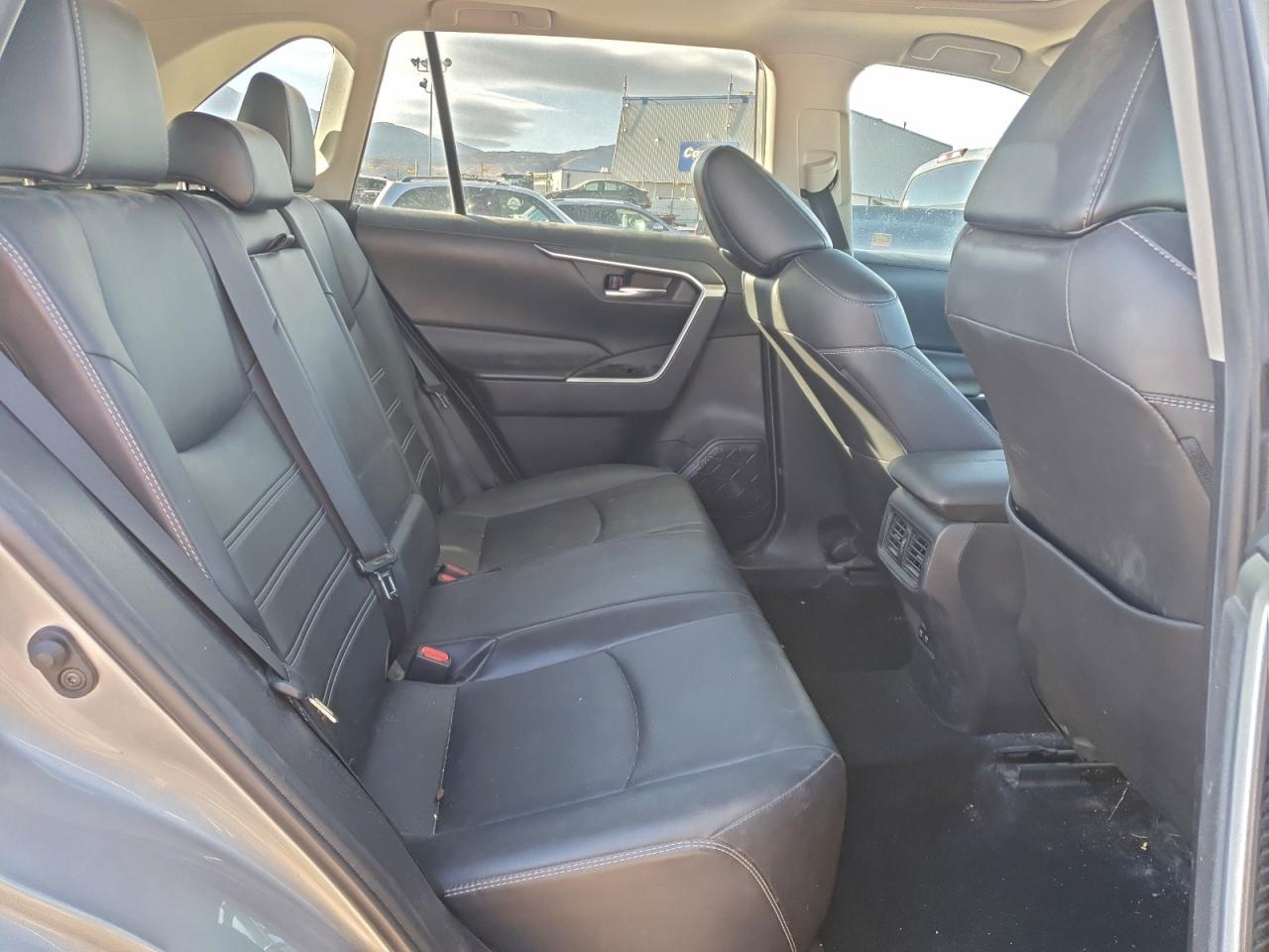2019 TOYOTA RAV4 XLE PREMIUM photo 21