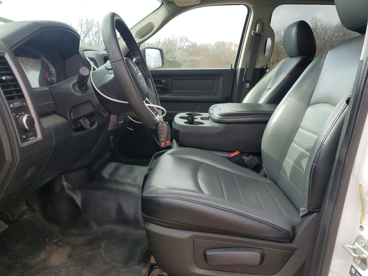 2021 RAM 1500 CLASSIC TRADESMAN photo 13