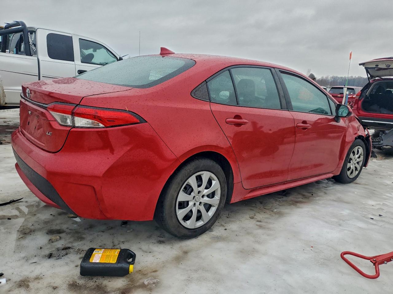 2021 TOYOTA COROLLA LE photo 3
