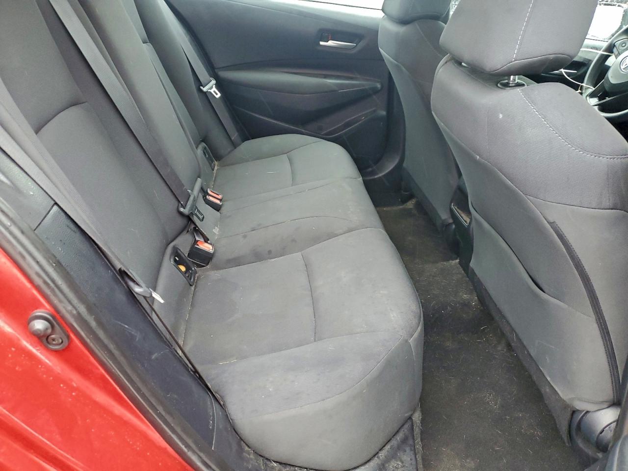 2021 TOYOTA COROLLA LE photo 10