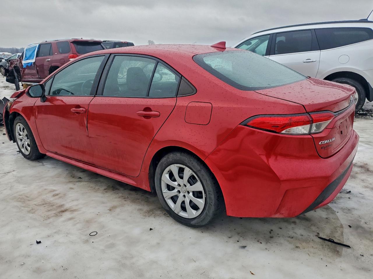 2021 TOYOTA COROLLA LE photo 2