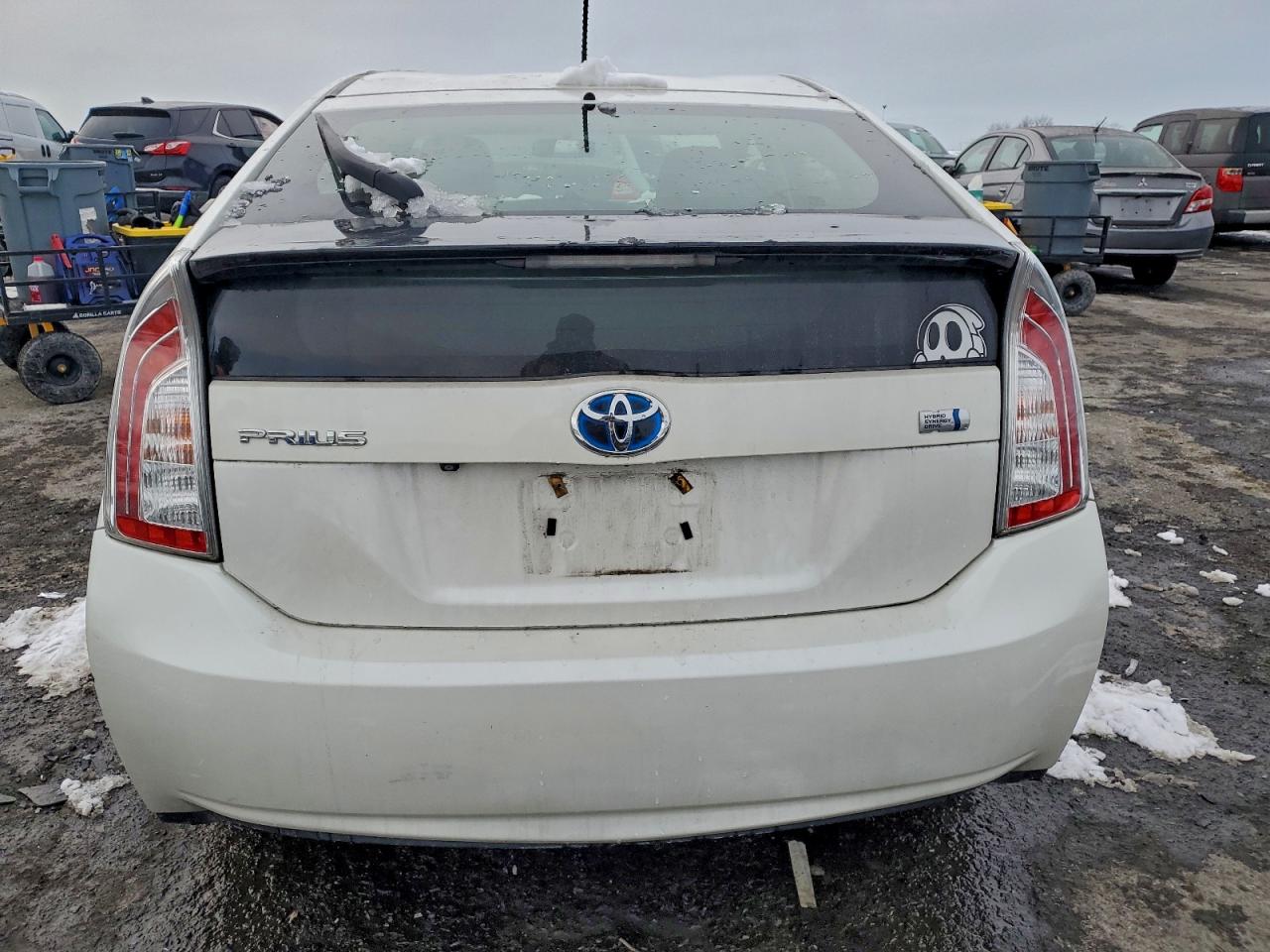2014 TOYOTA PRIUS photo 6