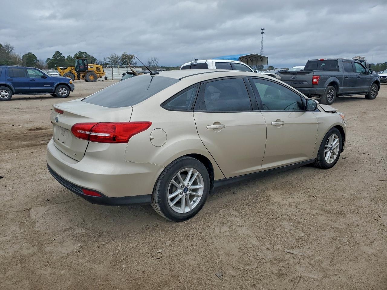 2017 FORD FOCUS SE photo 7