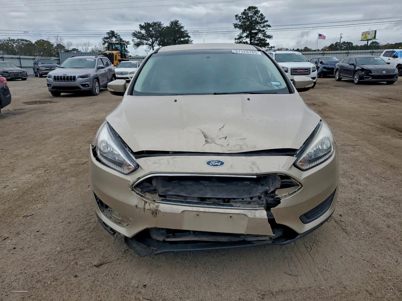 2017 FORD FOCUS SE photo 13