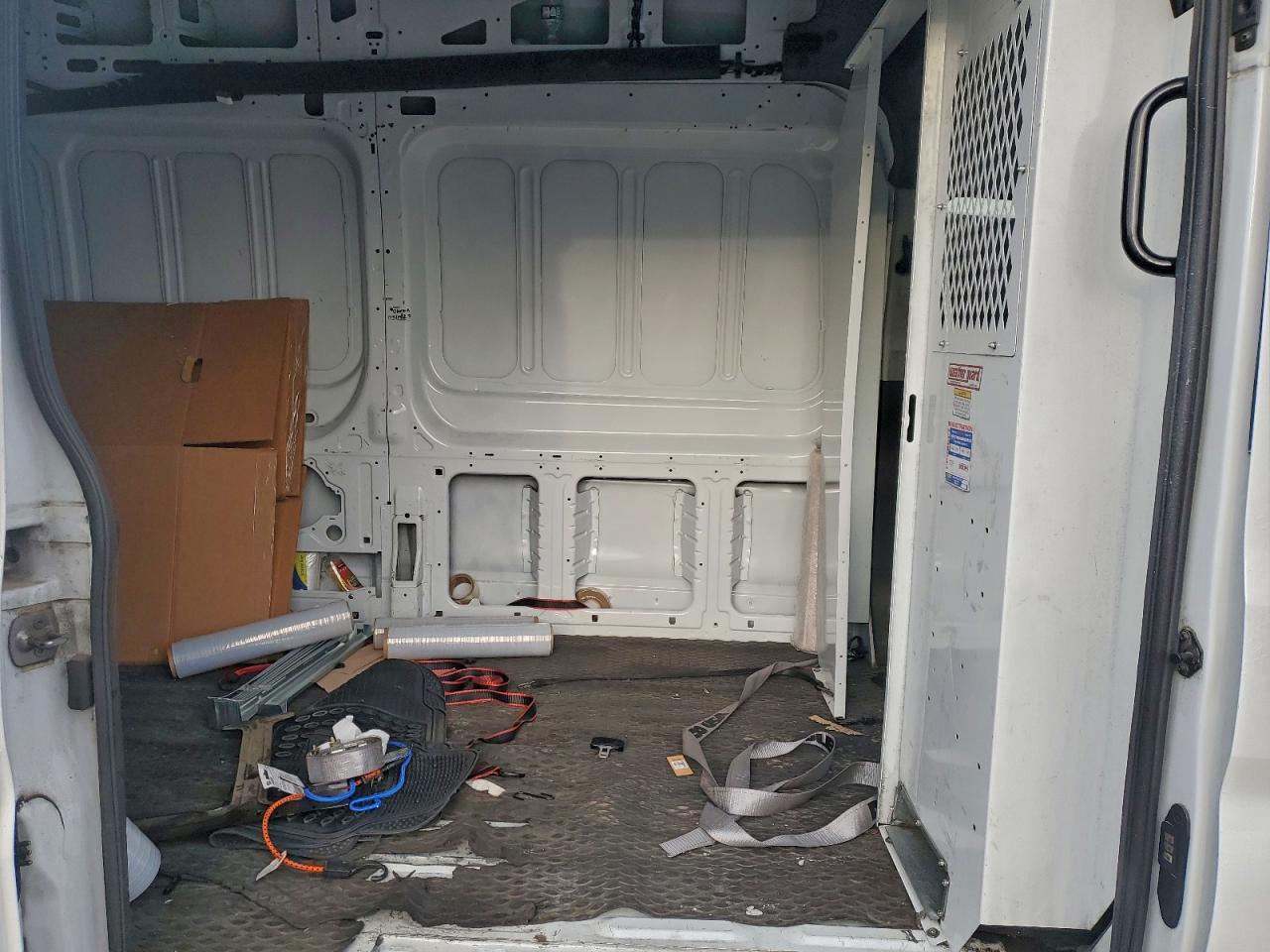 2020 FORD TRANSIT 250 HIGH ROOF DELIVERY VAN photo 11
