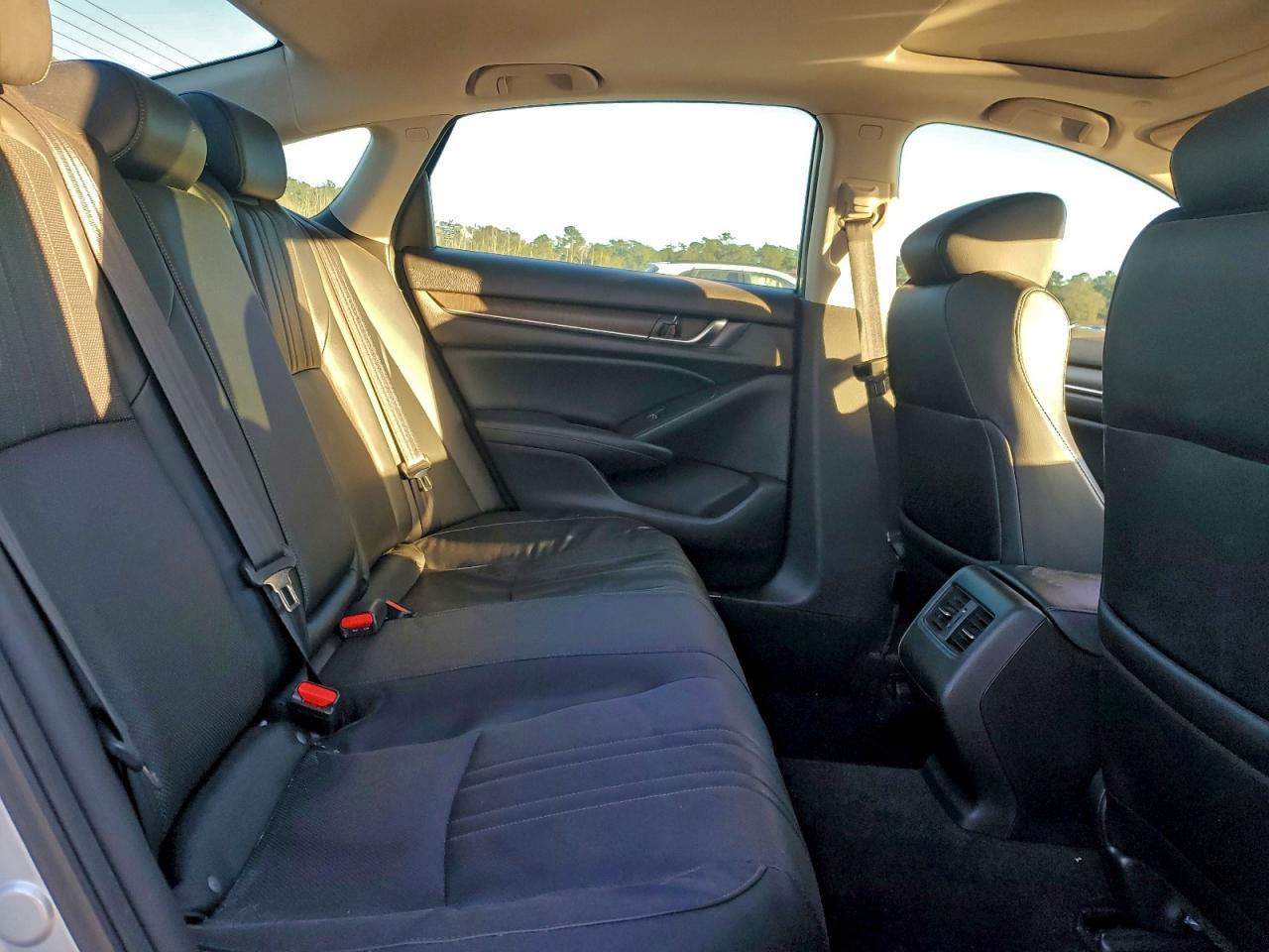 2018 HONDA ACCORD EXL photo 28