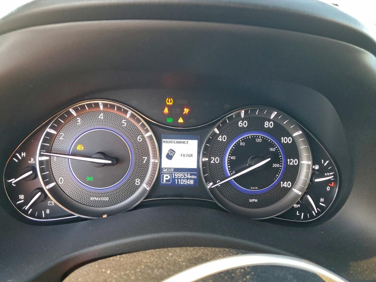 2019 INFINITI QX80 LUXE photo 9