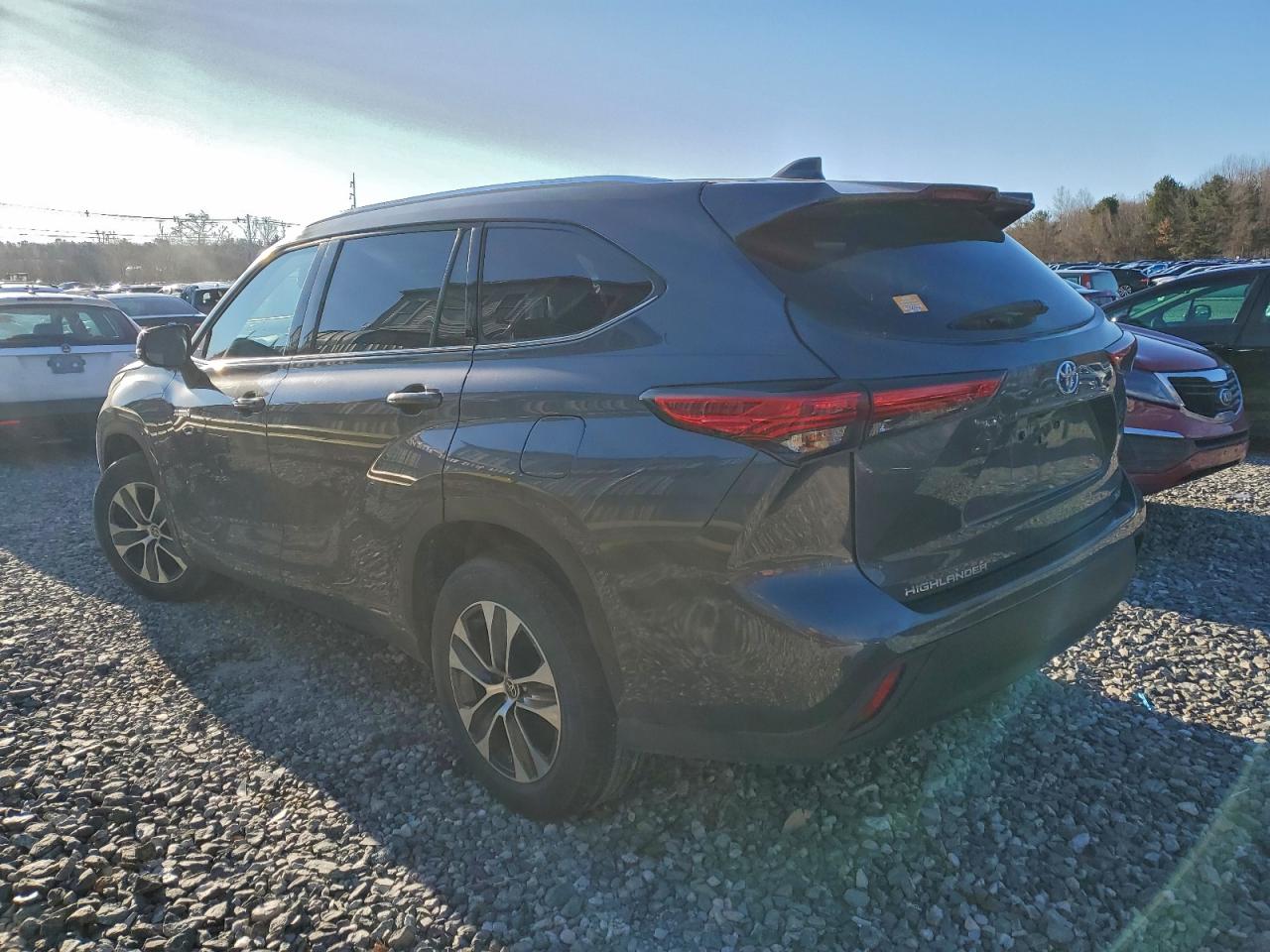 2021 TOYOTA HIGHLANDER HYBRID XLE photo 3