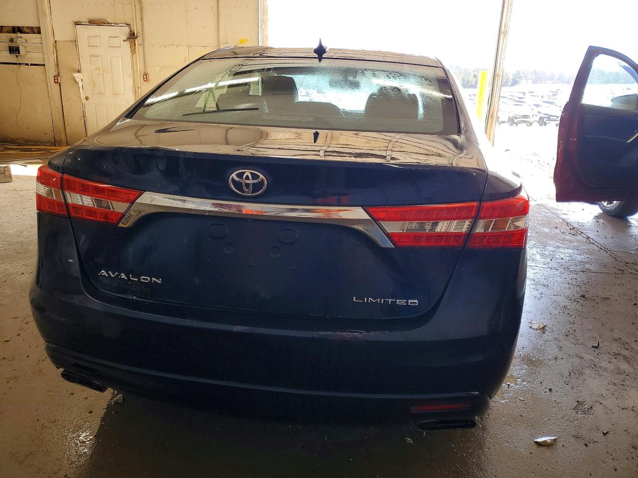 2013 TOYOTA AVALON BASE photo 11