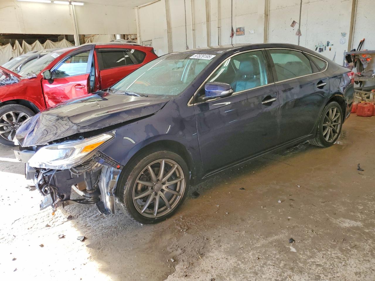 2013 TOYOTA AVALON