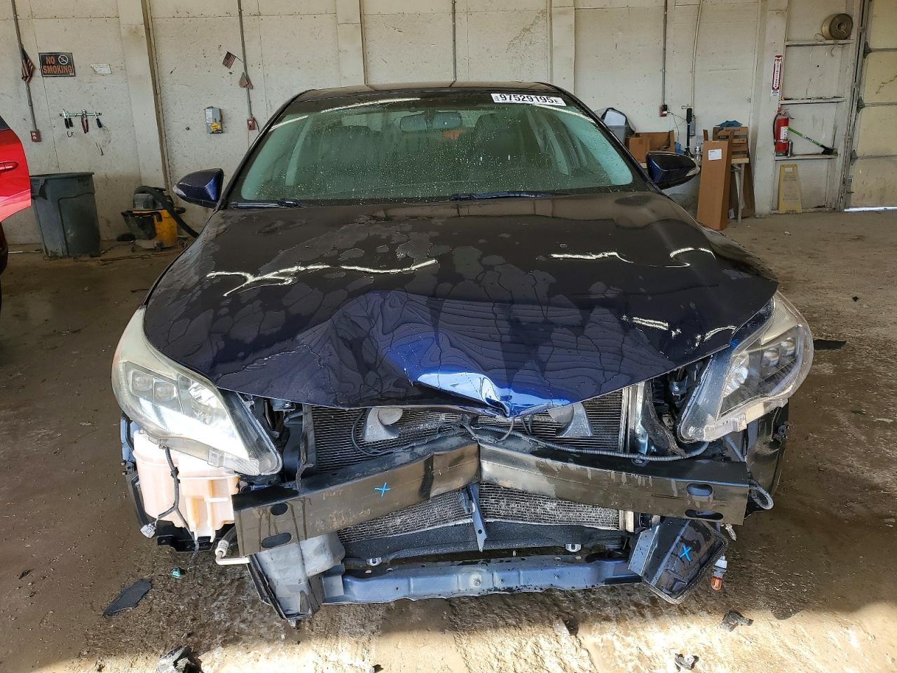 2013 TOYOTA AVALON BASE photo 9
