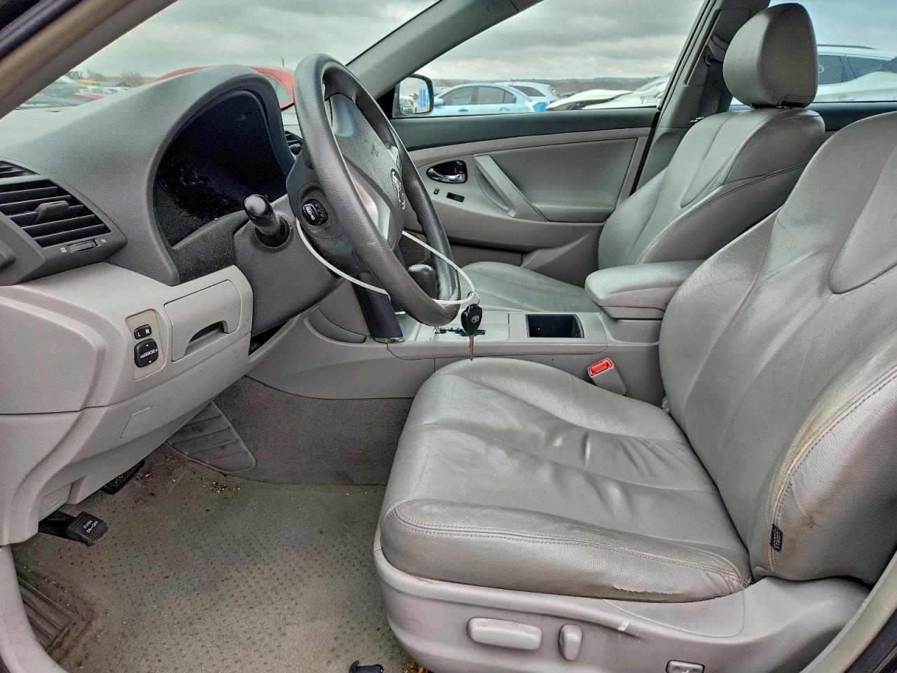 2009 TOYOTA CAMRY BASE photo 7